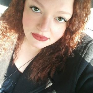 Meet your Posher, Lacey